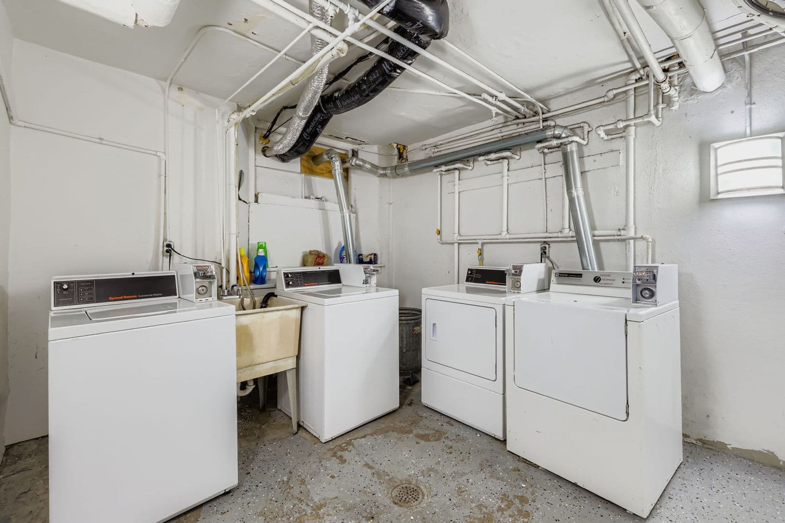 Minneapolis Apartment: 2609 Hennepin Ave