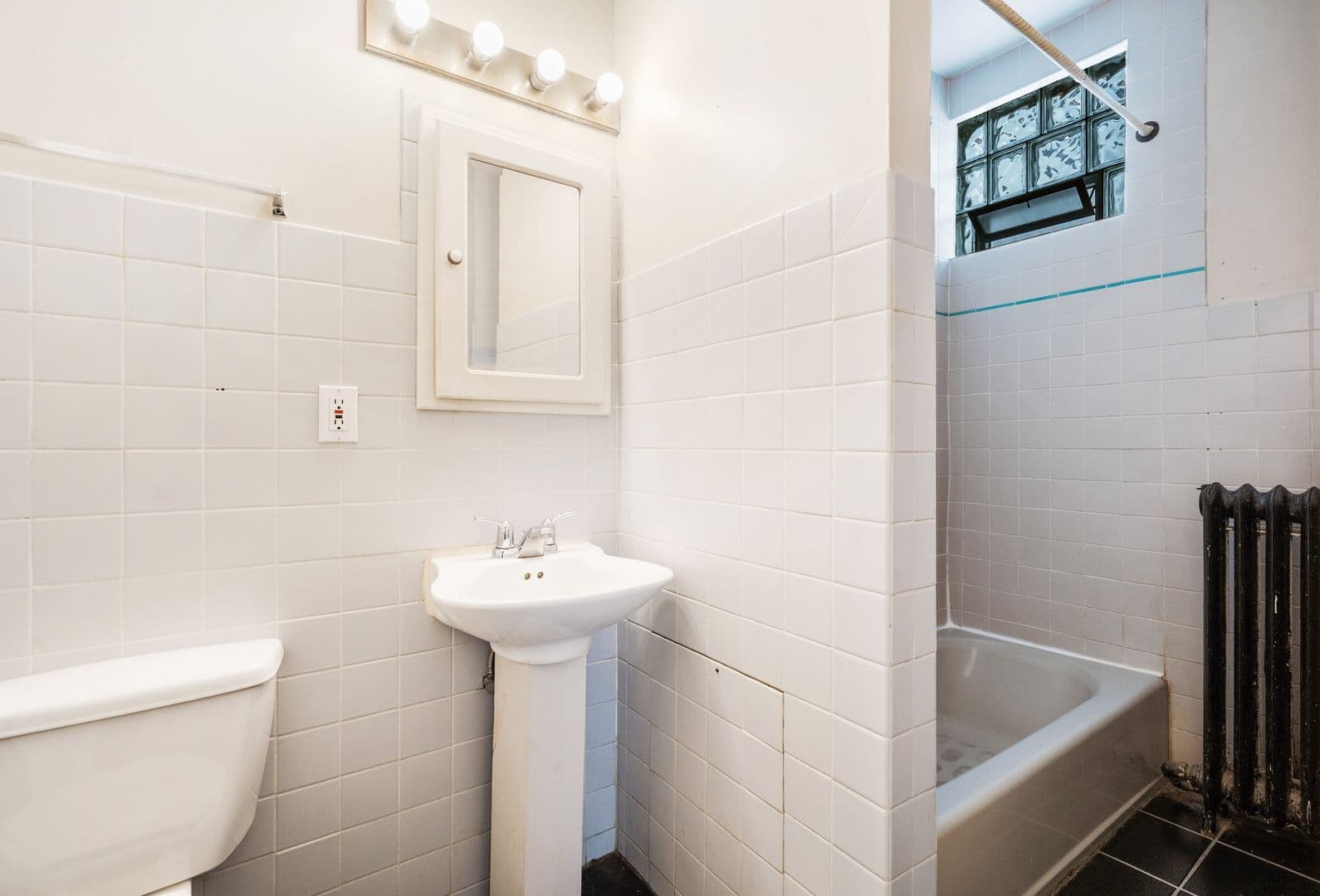 Minneapolis Apartment: 3012 Bryant Ave S