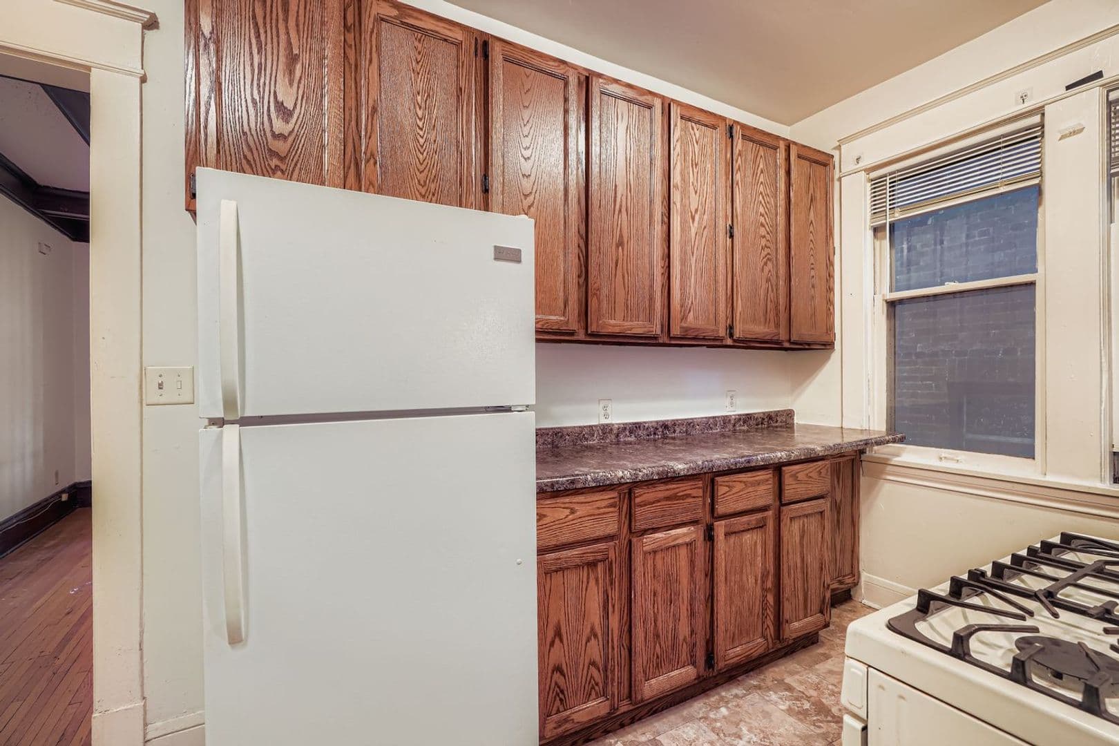 St. Paul Apartment: 250 Marshall Ave