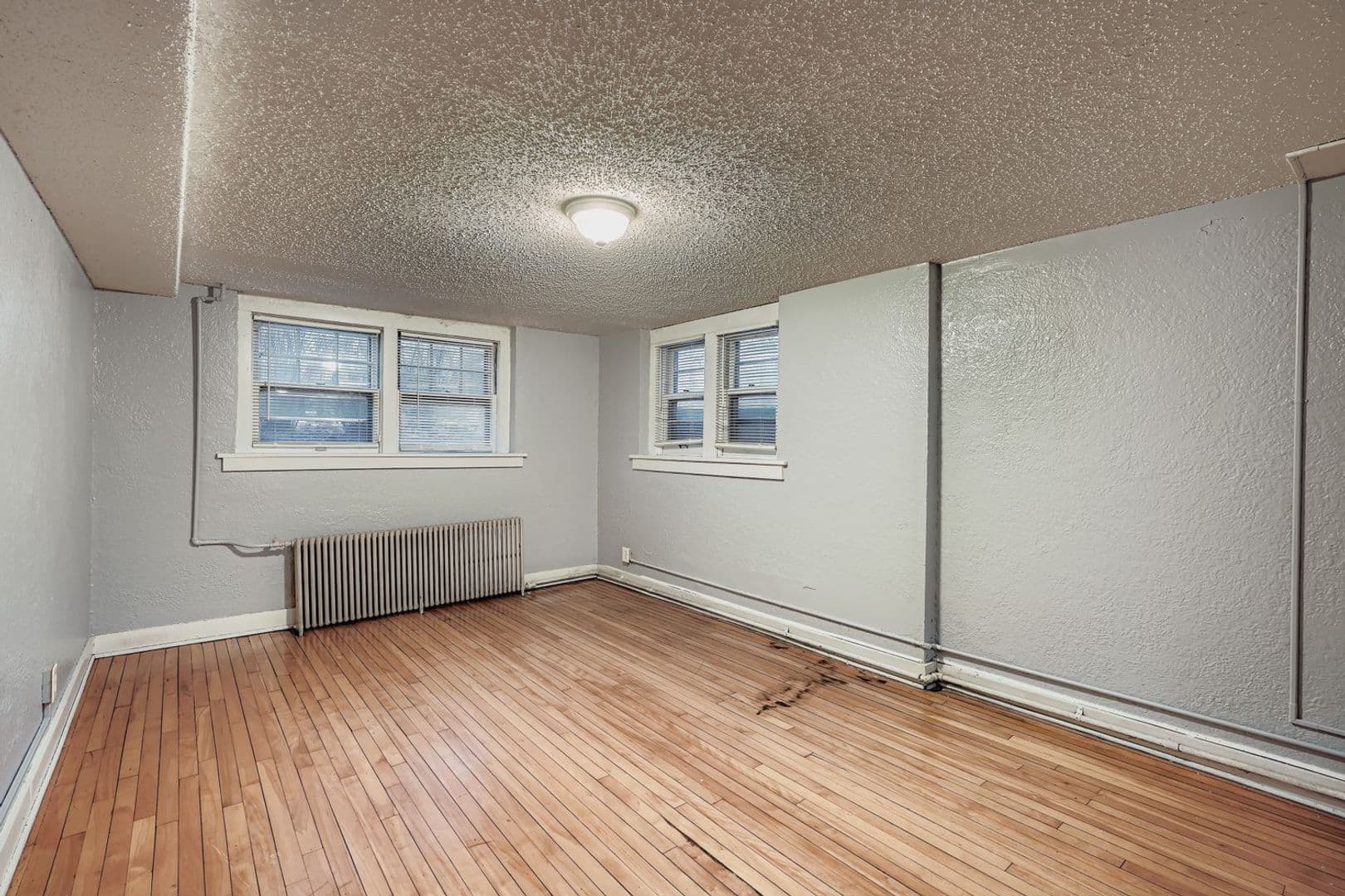St. Paul Apartment: 711 Grand Avenue