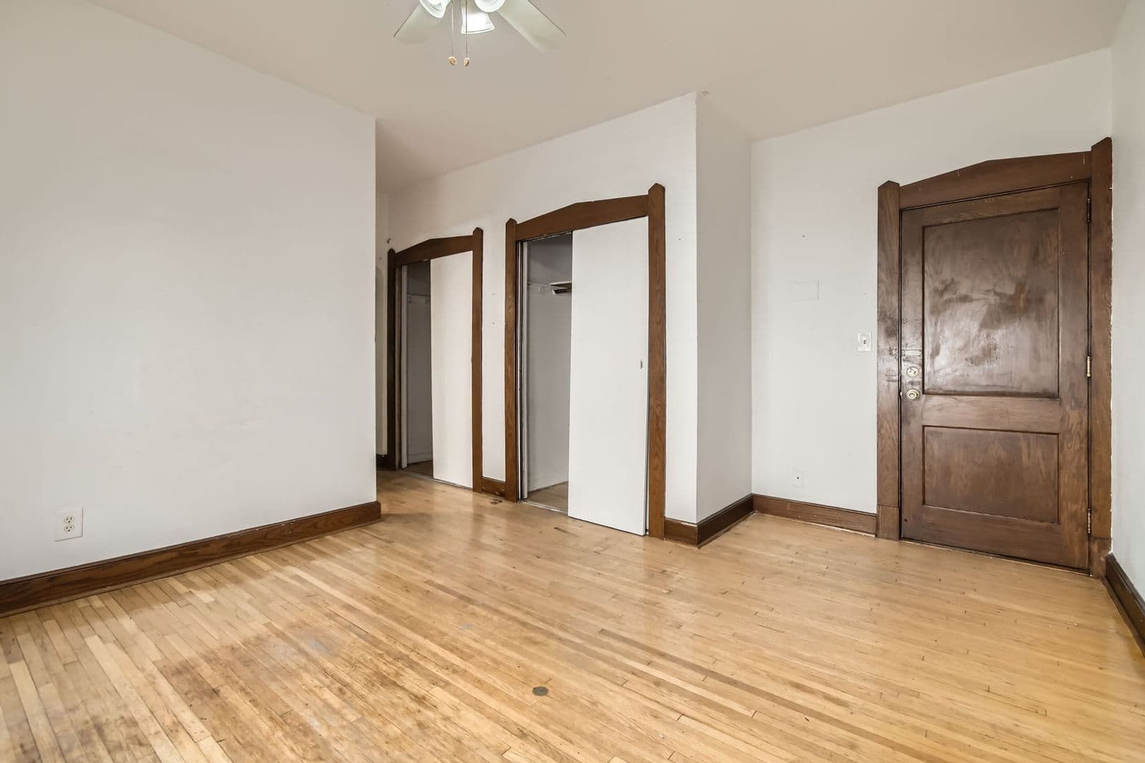 St. Paul Apartment: 711 Grand Avenue