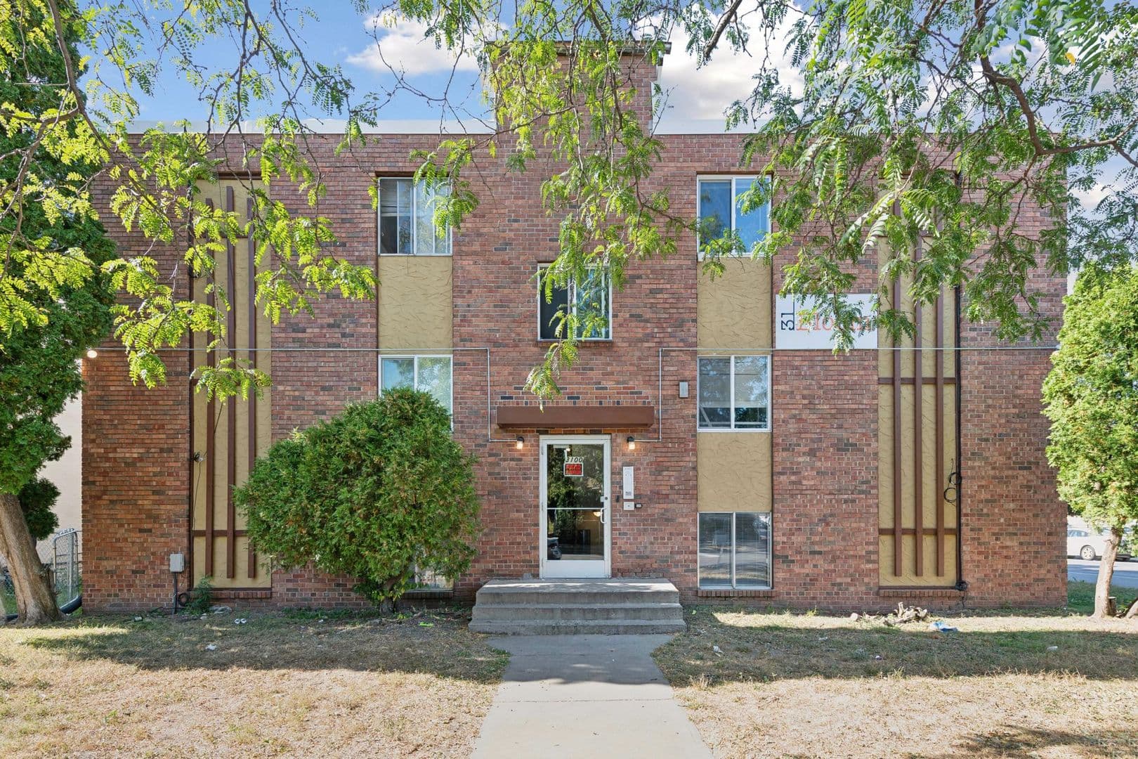 Minneapolis Apartment: 3100 Bloomington Ave South