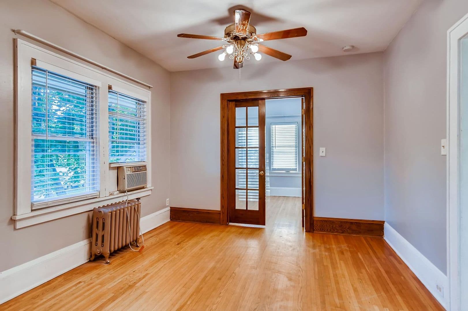 Minneapolis Apartment: 3044 Pleasant Ave S