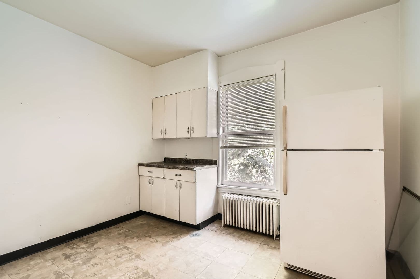 St. Paul Apartment: 711 Grand Avenue