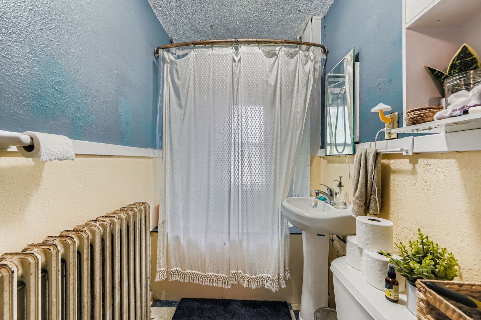 Minneapolis Apartment: 3118 Pleasant Ave
