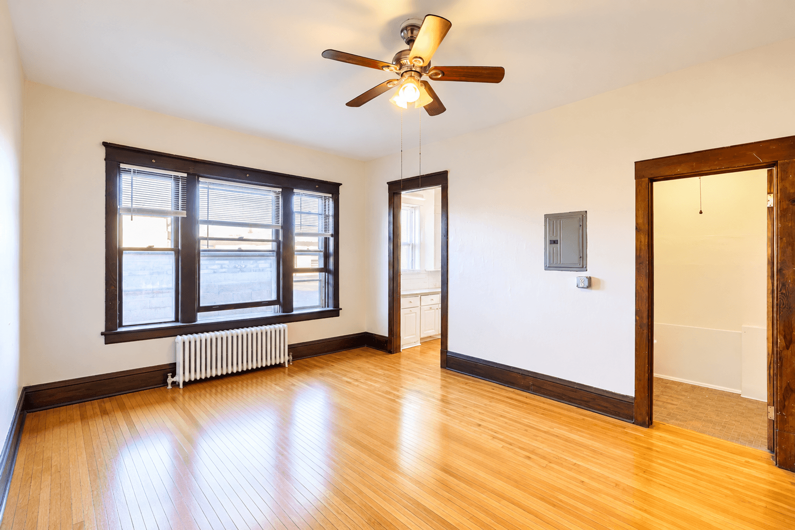 Minneapolis Apartment: 2609 Hennepin Ave
