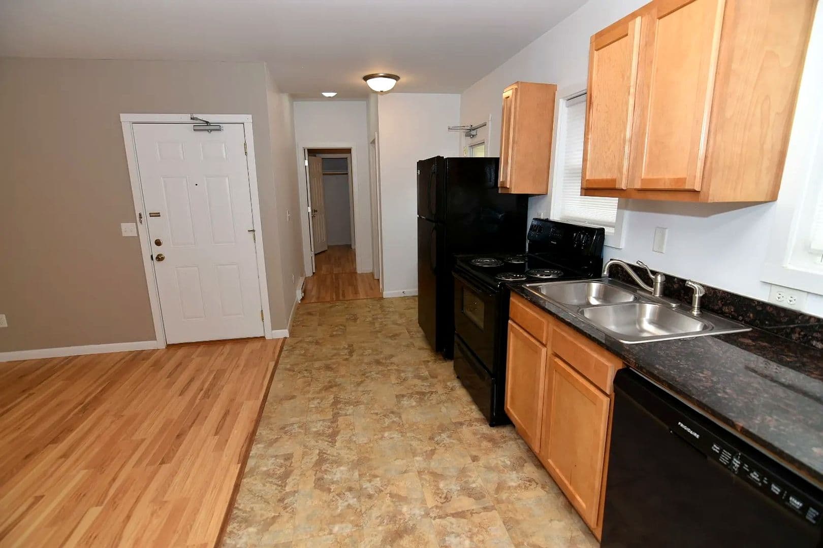 Minneapolis Apartment: 2625 3rd Ave S
