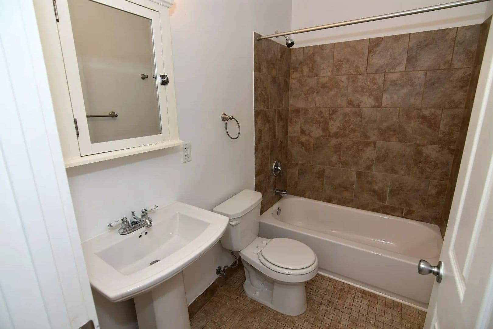 Minneapolis Apartment: 2625 3rd Ave S
