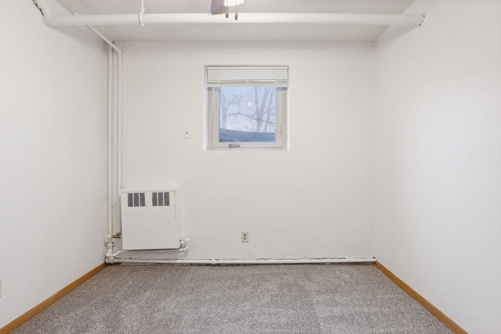 St. Paul Apartment: 483 West Lynnhurst Ave - Unit 9