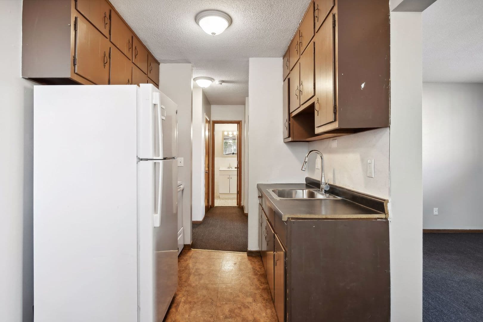Minneapolis Apartment: 3100 Bloomington Ave South