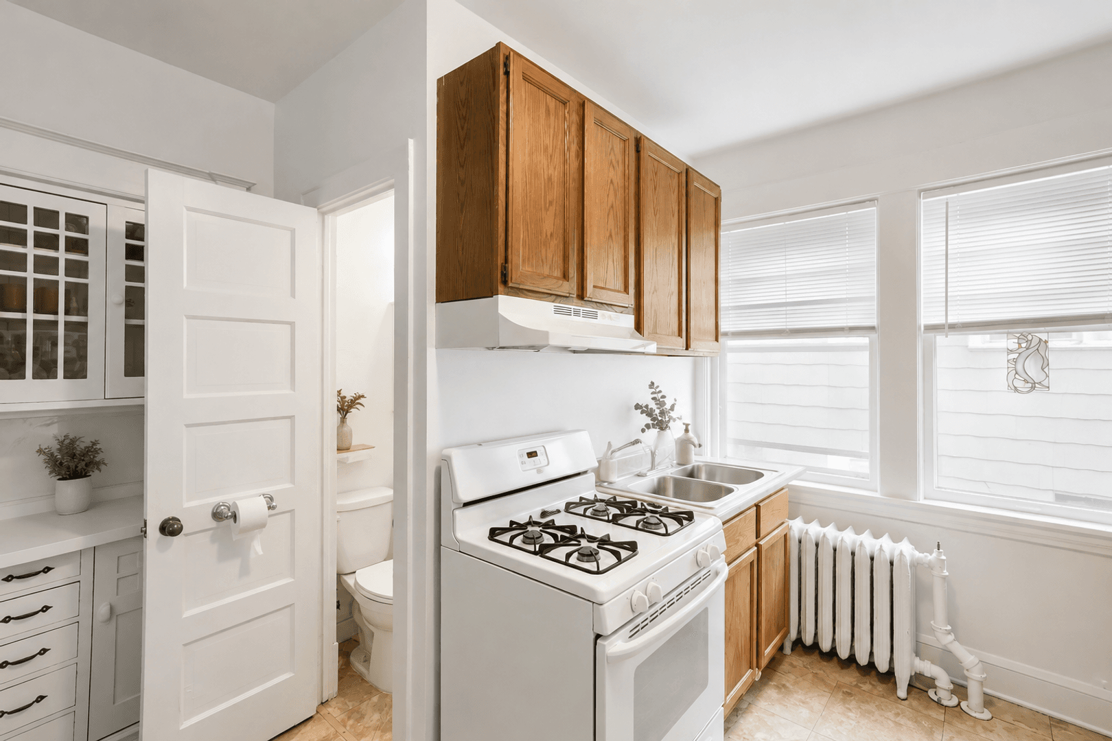 St. Paul Apartment: 250 Marshall Ave