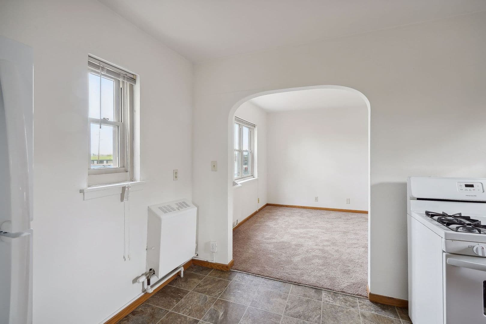 St. Paul Apartment: 483 West Lynnhurst Ave - Unit 18