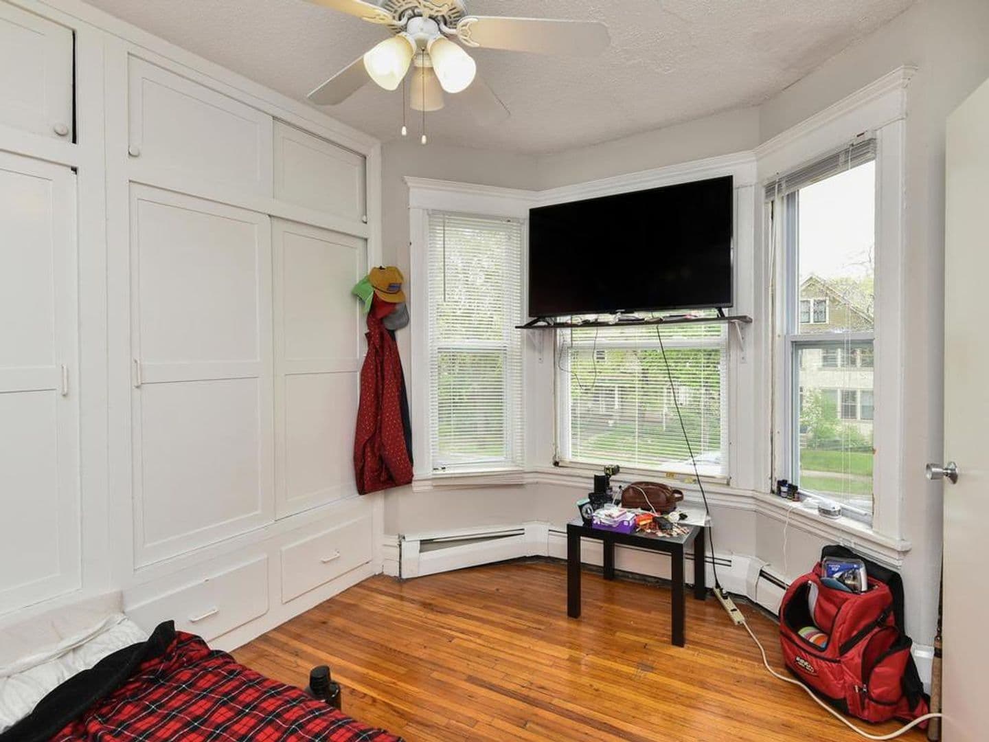 Minneapolis Apartment: 1226 Adams St NE
