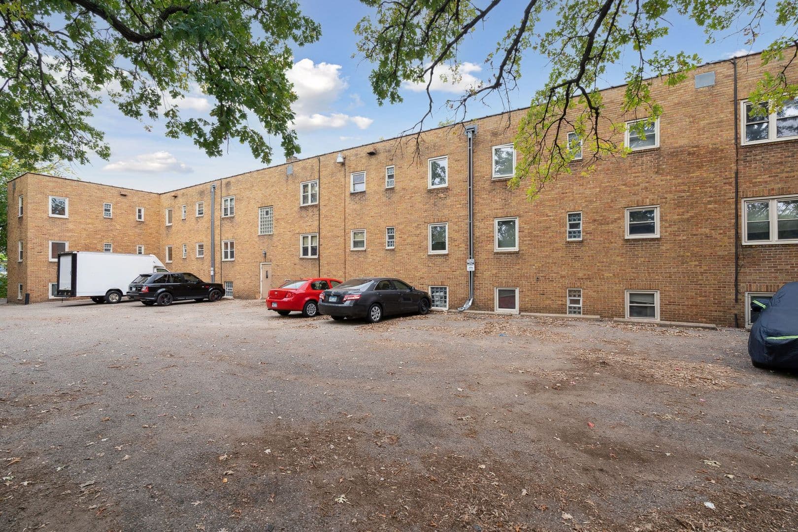 St. Paul Apartment: 483 West Lynnhurst Ave - Unit 18