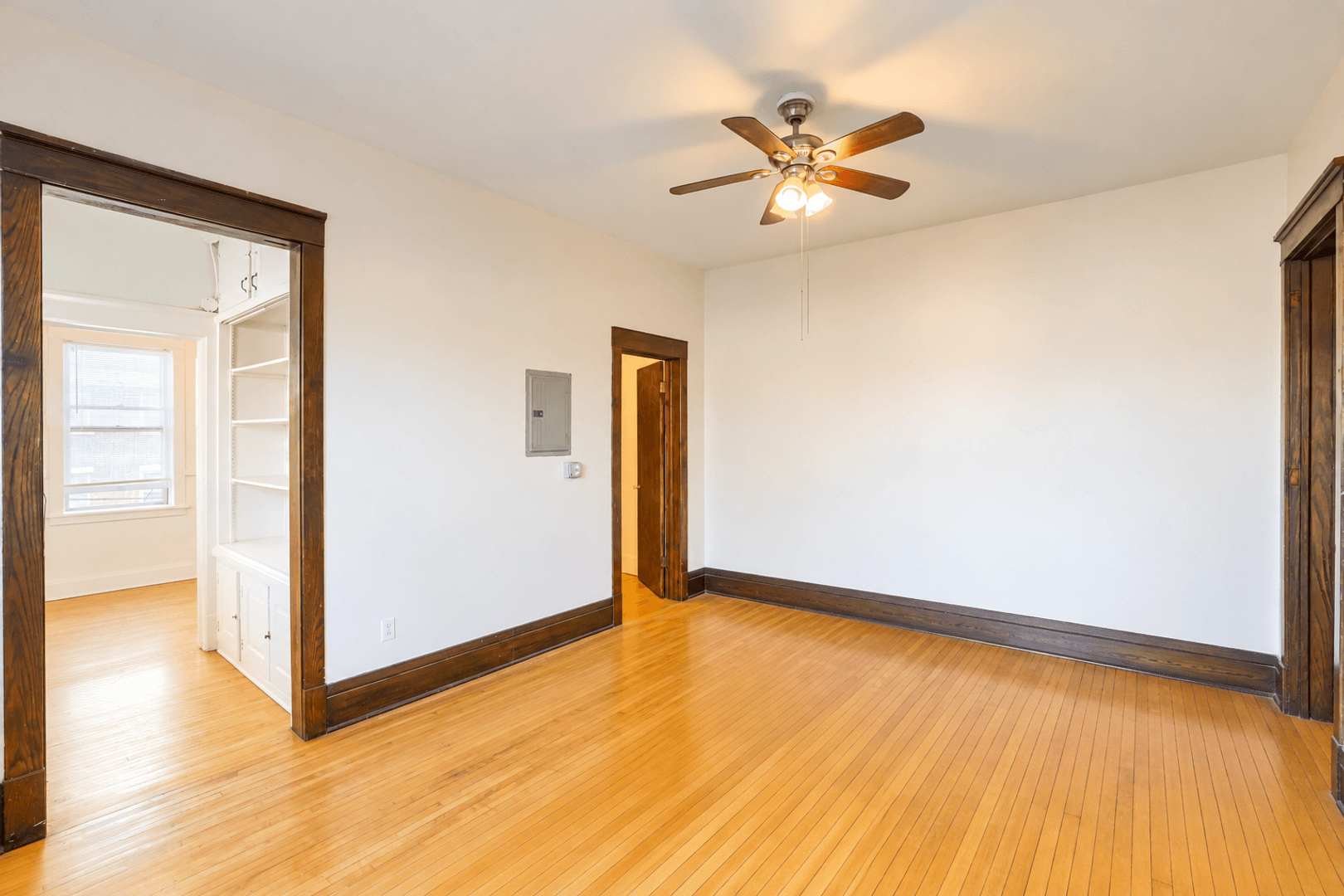 Minneapolis Apartment: 2609 Hennepin Ave