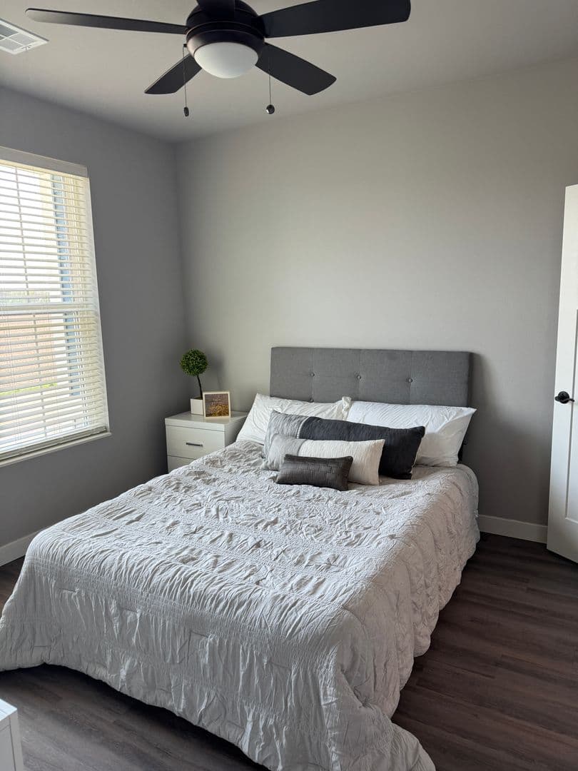 Oregon Apartment: 100 Peterson Trail