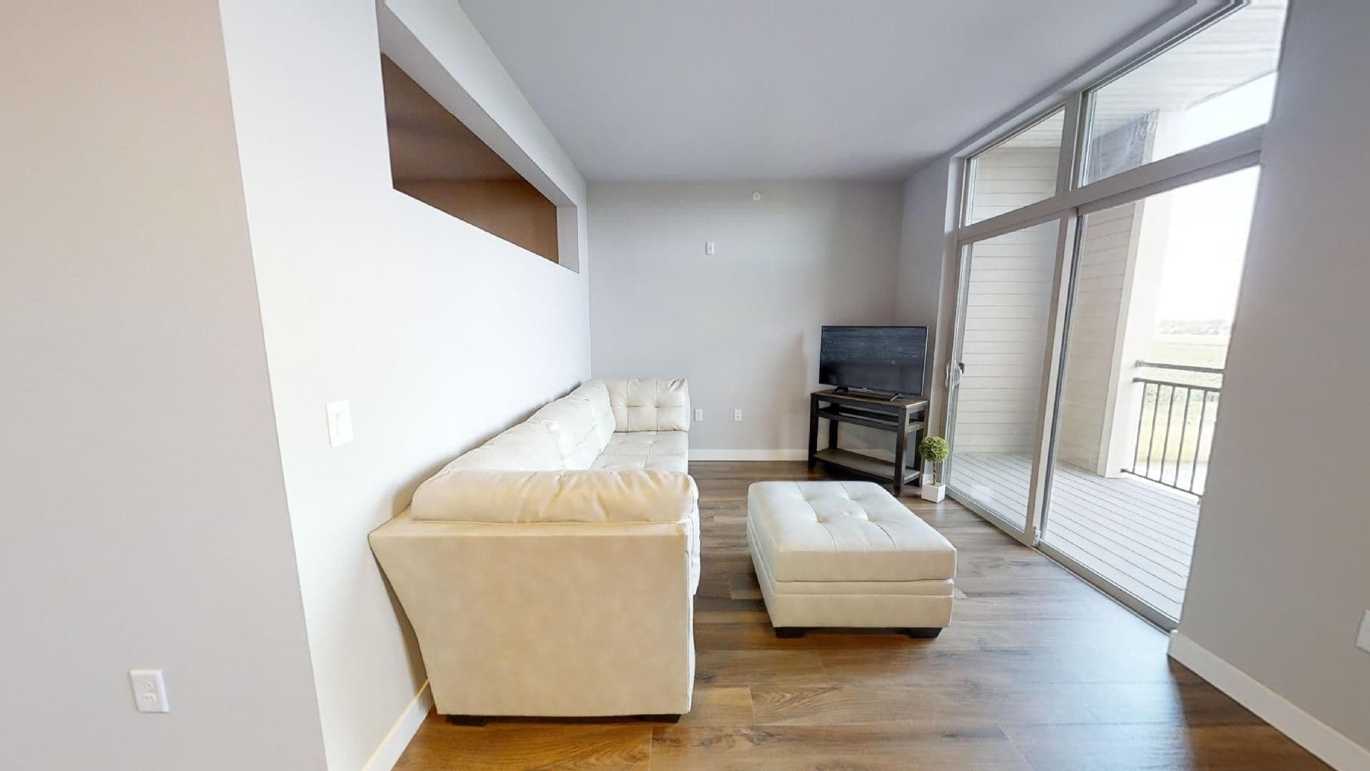 Stoughton Apartment: 1601 Hoel Ave