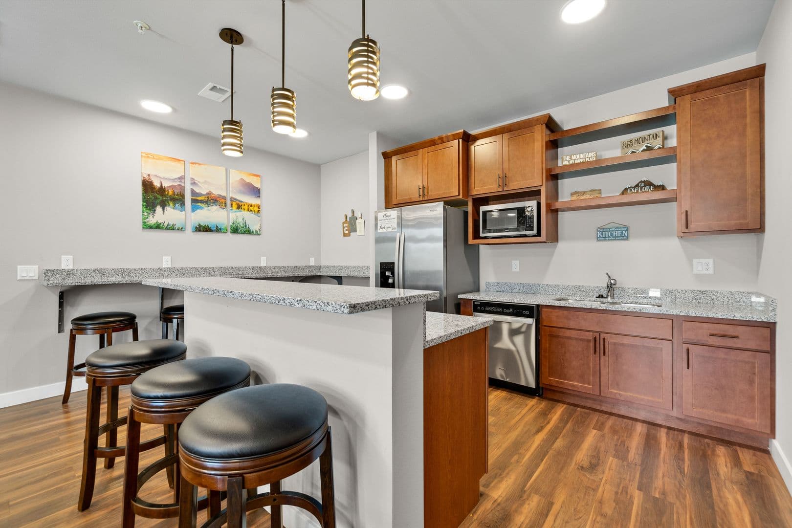 Stoughton Apartment: 1601 Hoel Ave