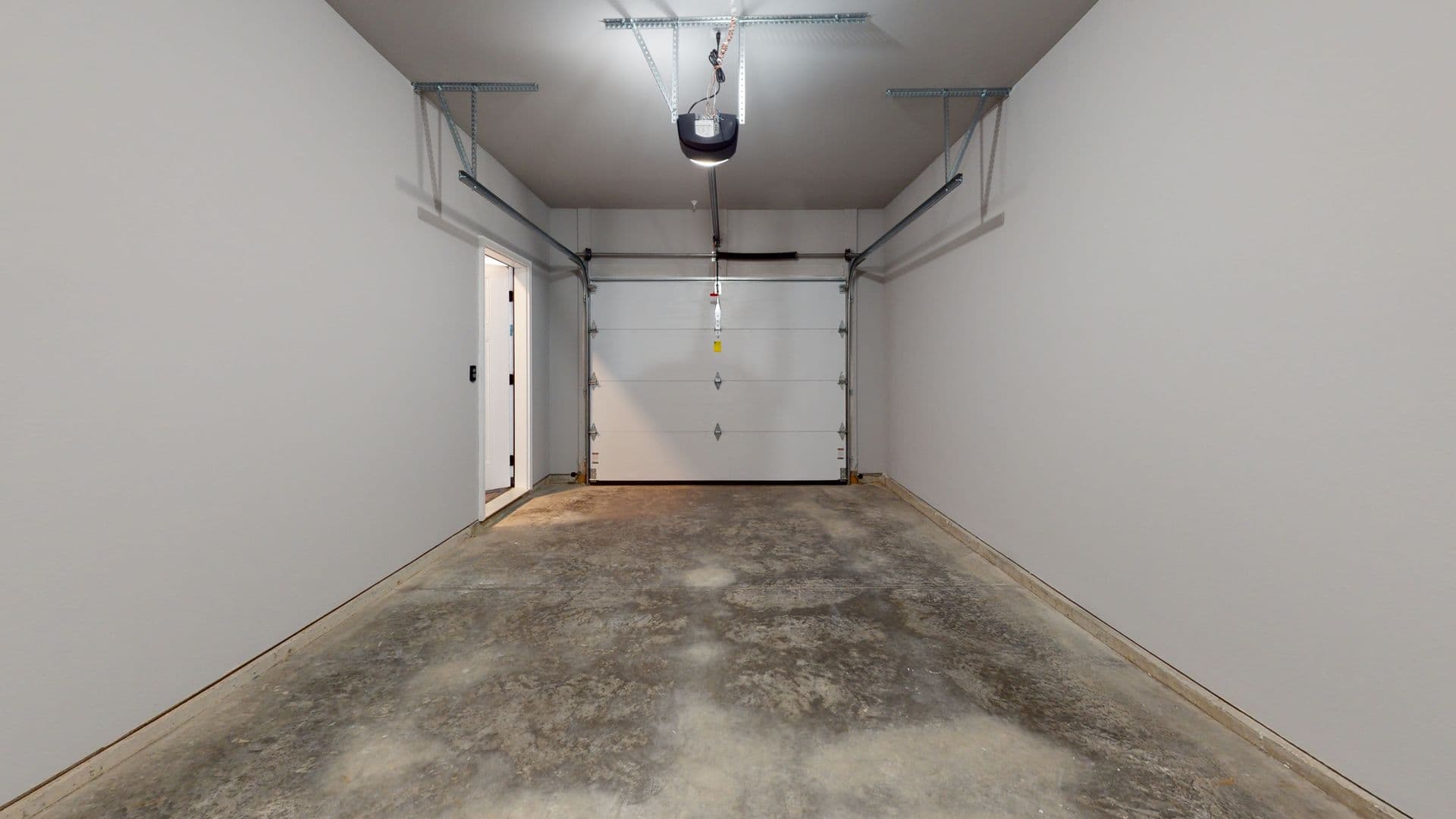 Deerfield Apartment: 605 Plaza Street