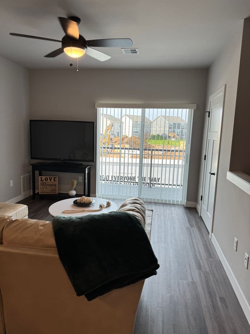 Deerfield Apartment: 605 Plaza Street