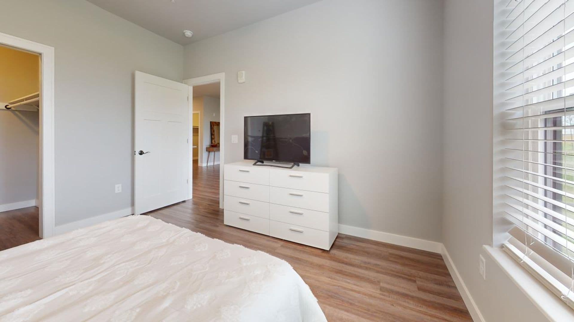 Stoughton Apartment: 1660 Nygaard Street