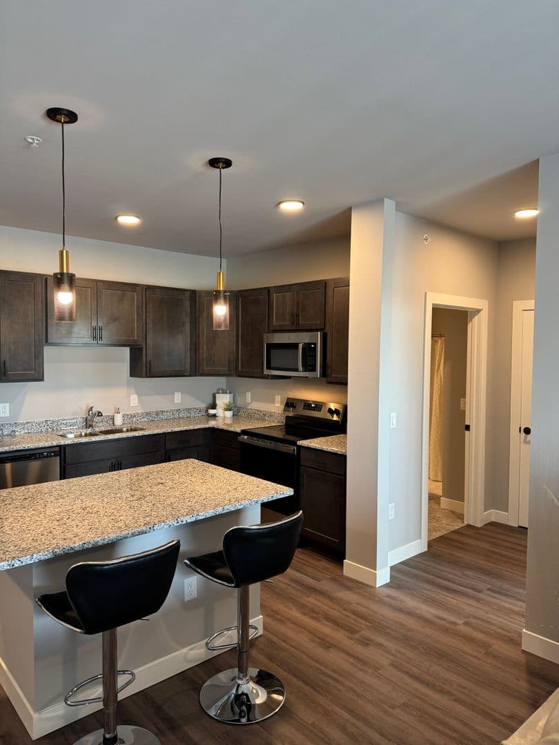 Deerfield Apartment: 605 Plaza Street