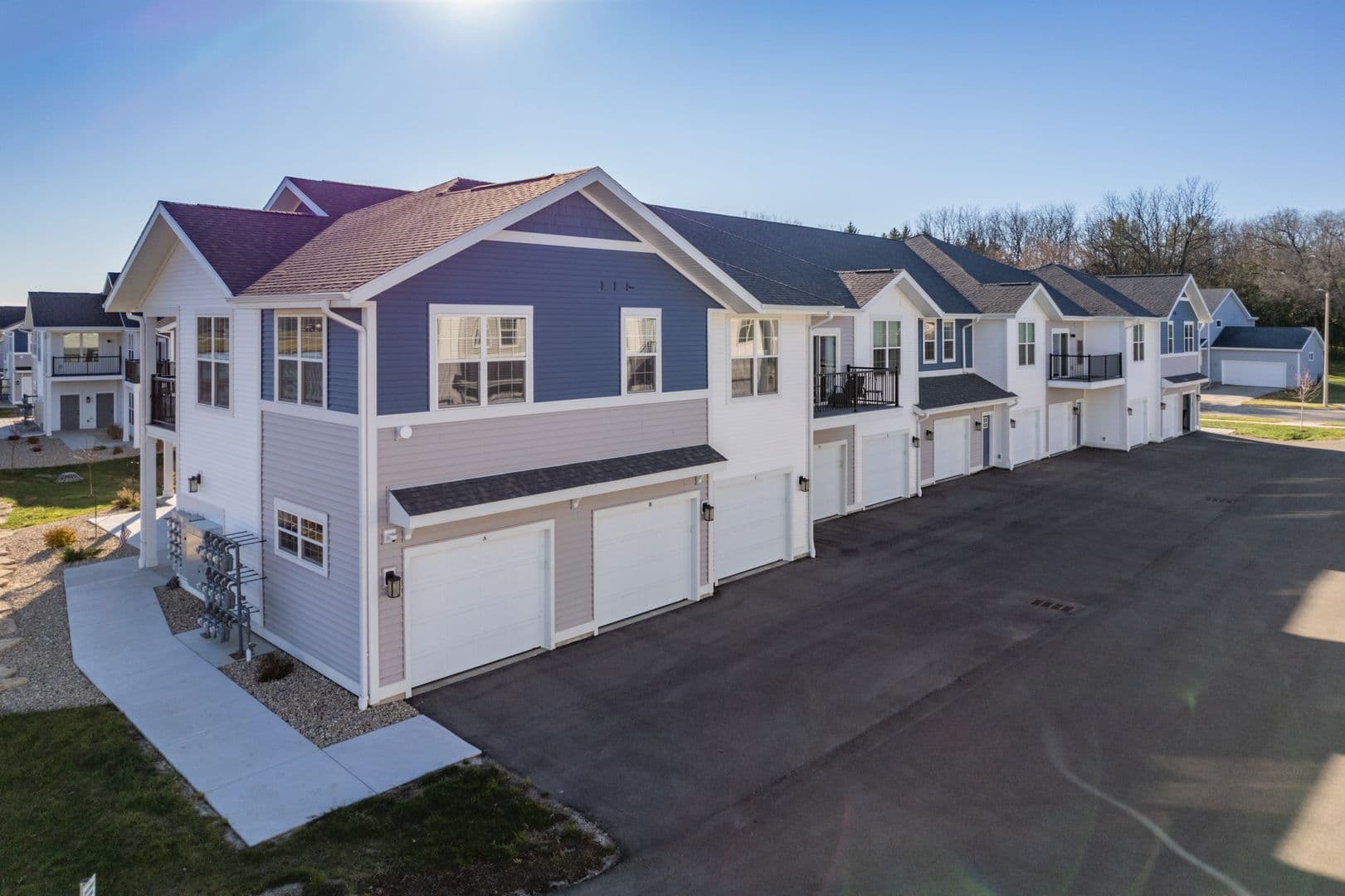Deerfield Apartment: 605 Plaza Street