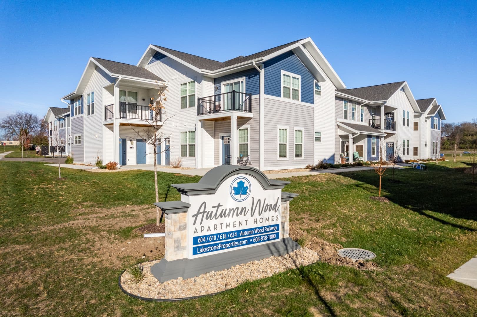 Deerfield Apartment: 610 Autumn Wood Parkway