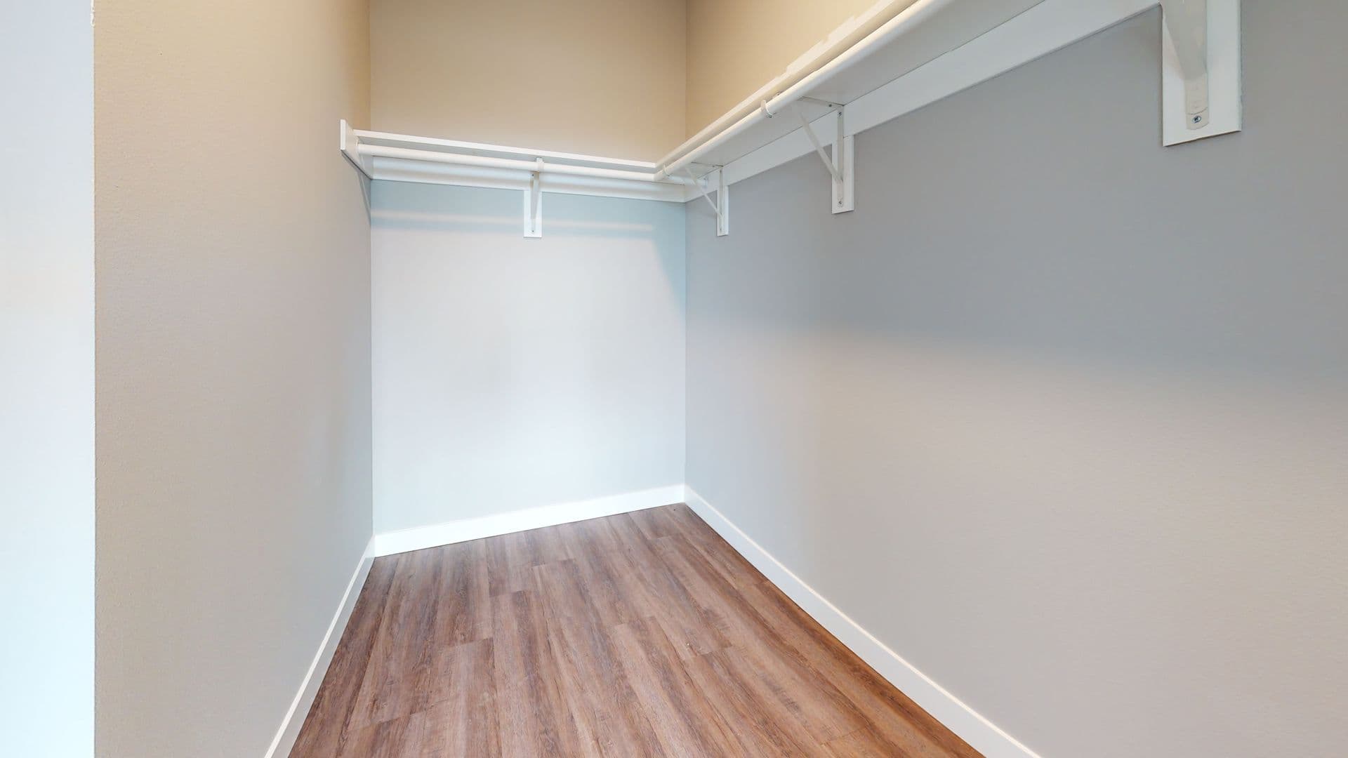 Deerfield Apartment: 604 Autumn Wood Parkway
