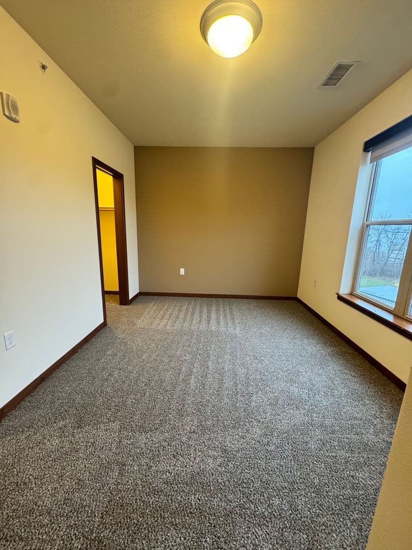 McFarland Apartment: 4604 Siggelkow Rd.