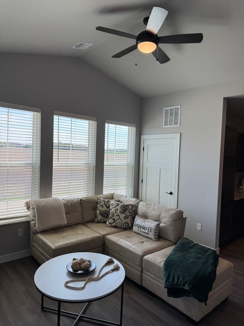 Oregon Apartment: 100 Peterson Trail