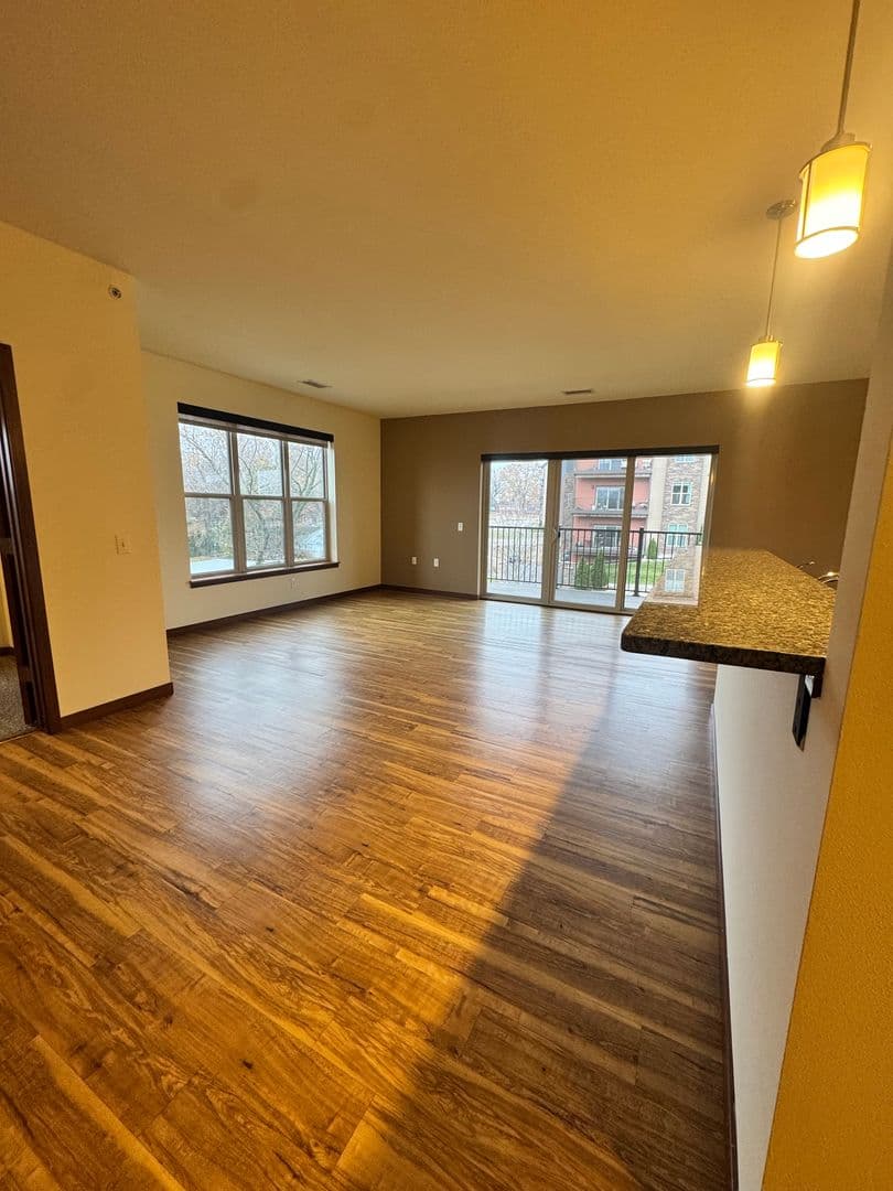 McFarland Apartment: 4604 Siggelkow Rd.