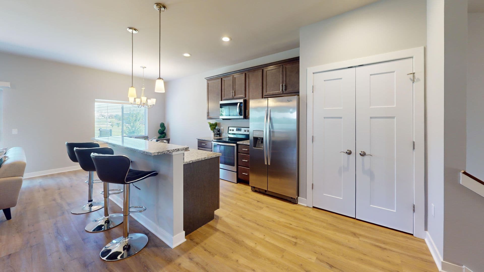 McFarland Apartment: 5401-5430 Preston Place