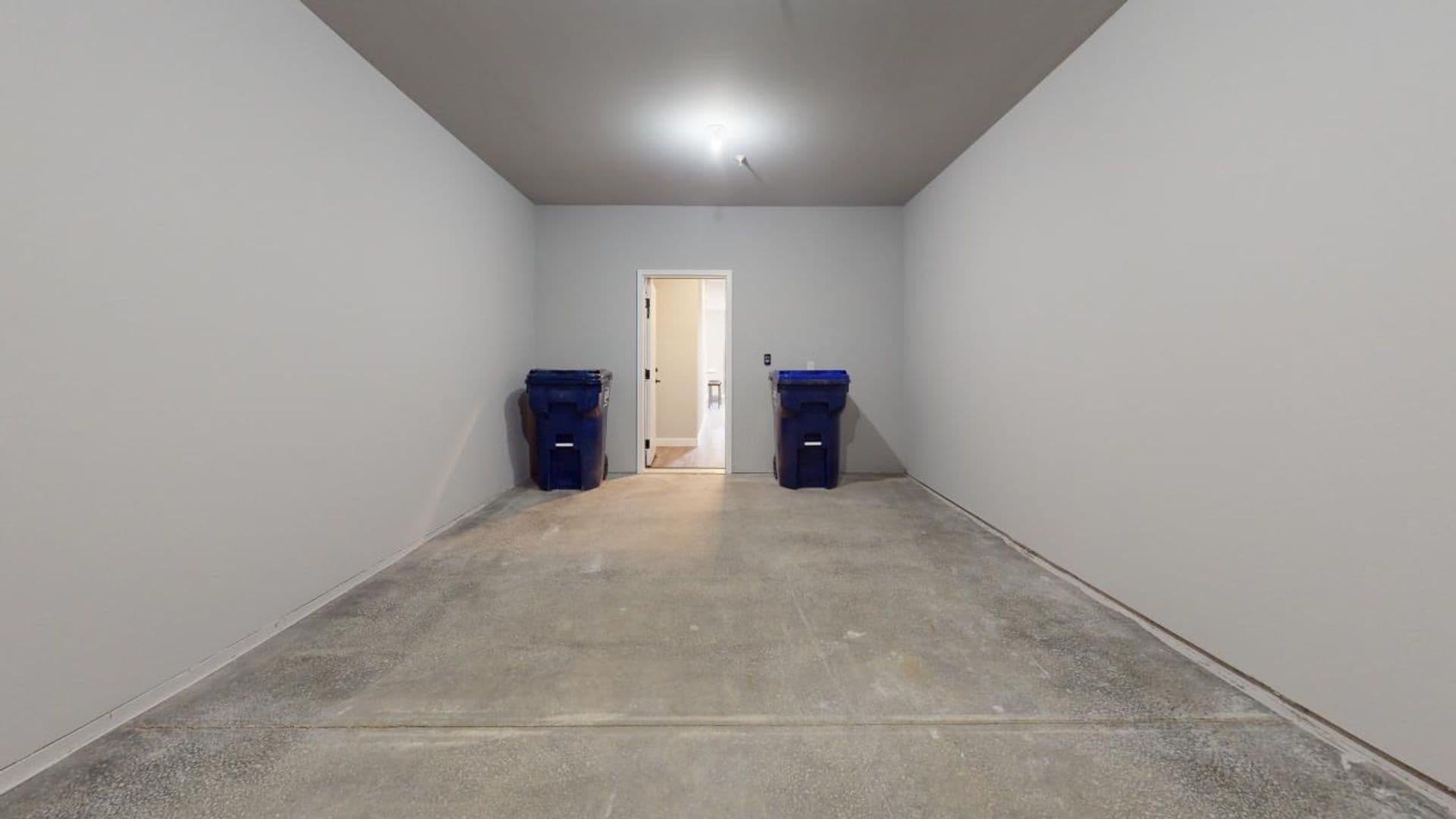 Oregon Apartment: 120 Peterson Trail