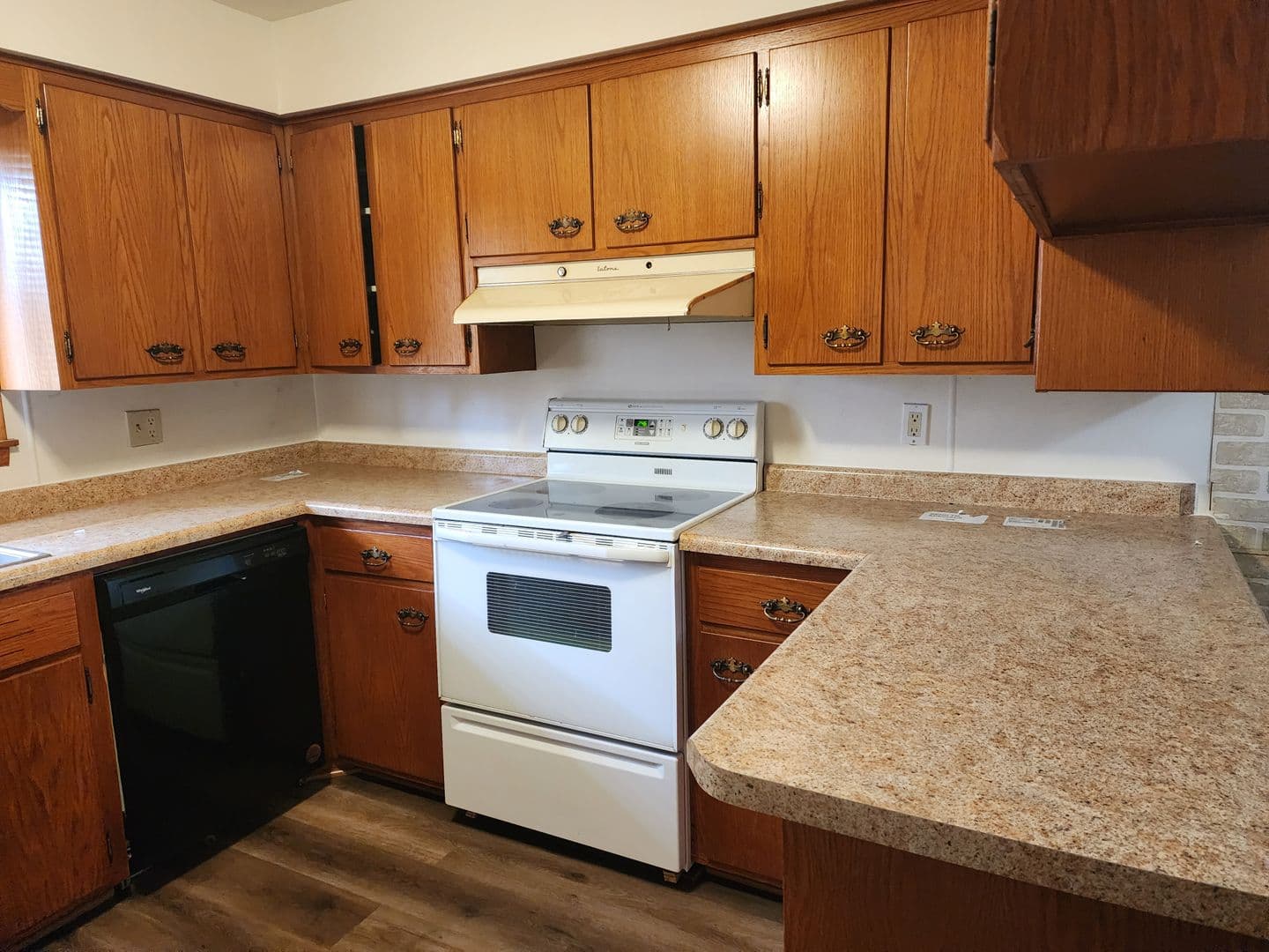 Madison Apartment: 6404 Cottage Grove Road