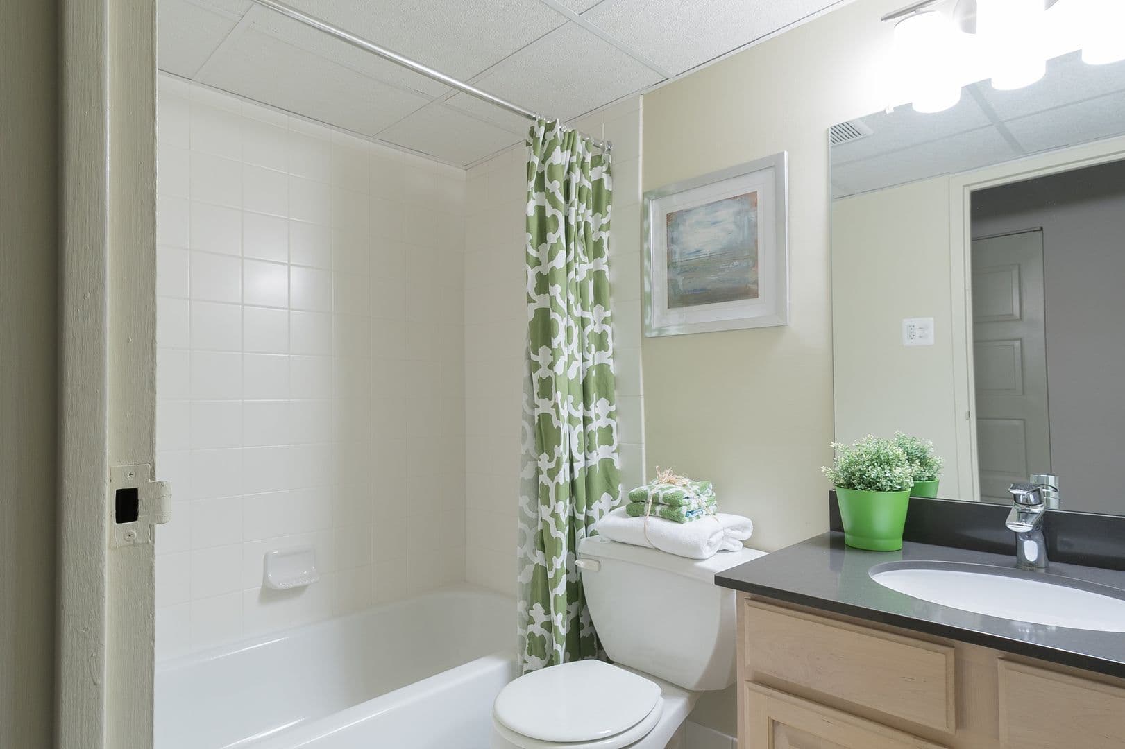 Wayne Apartment: 219 Sugartown Rd