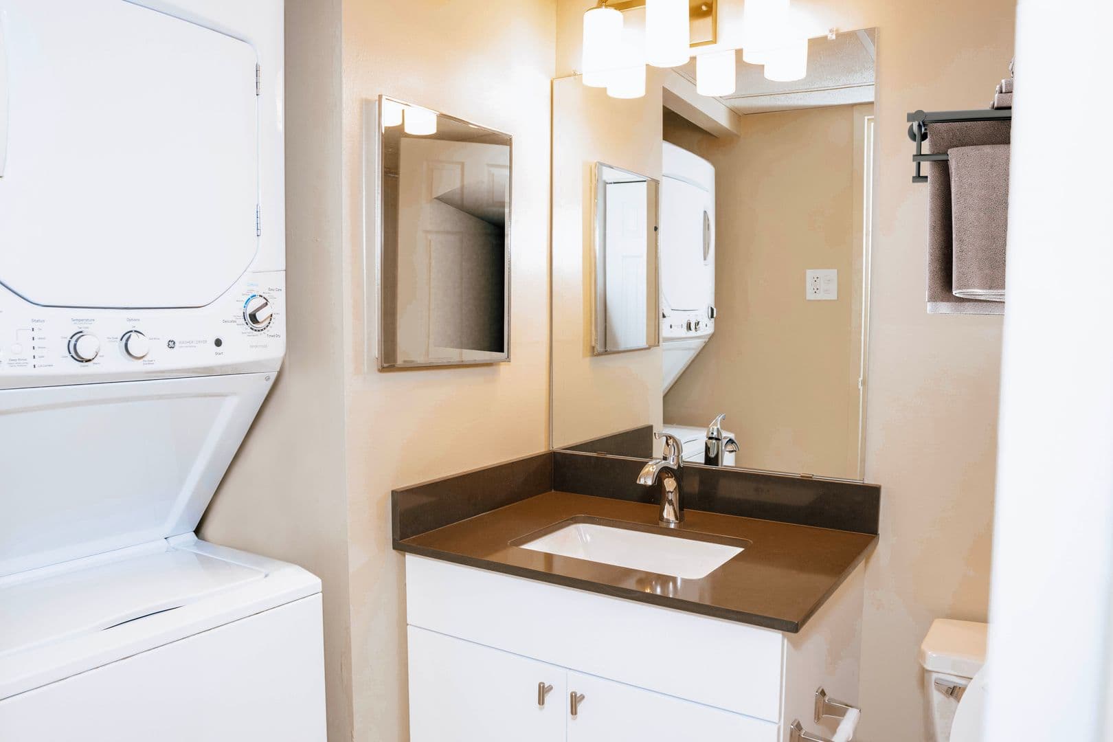 Wayne Apartment: 219 Sugartown Rd