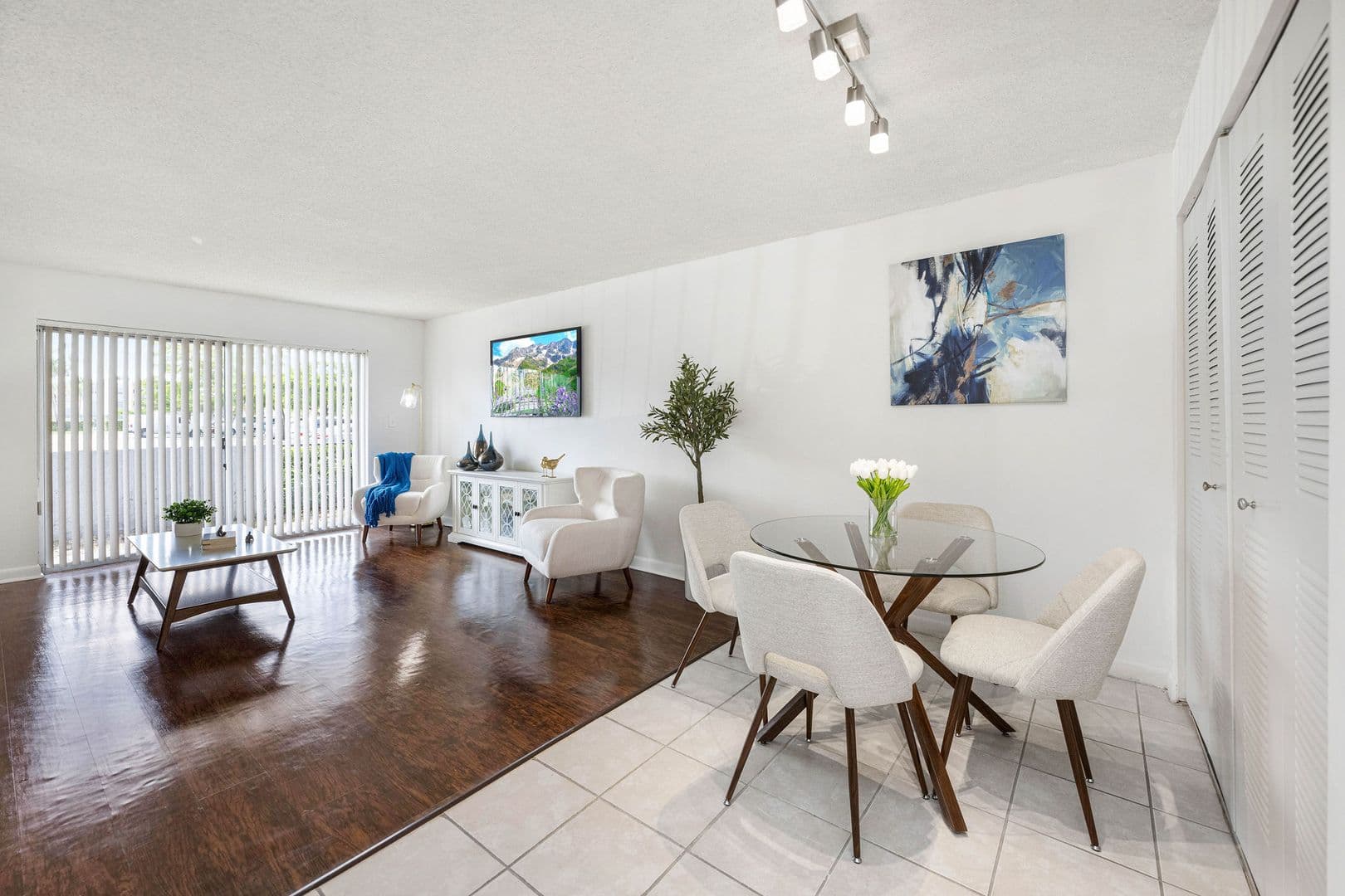 North Lauderdale Apartment: 8140 SW 22nd St
