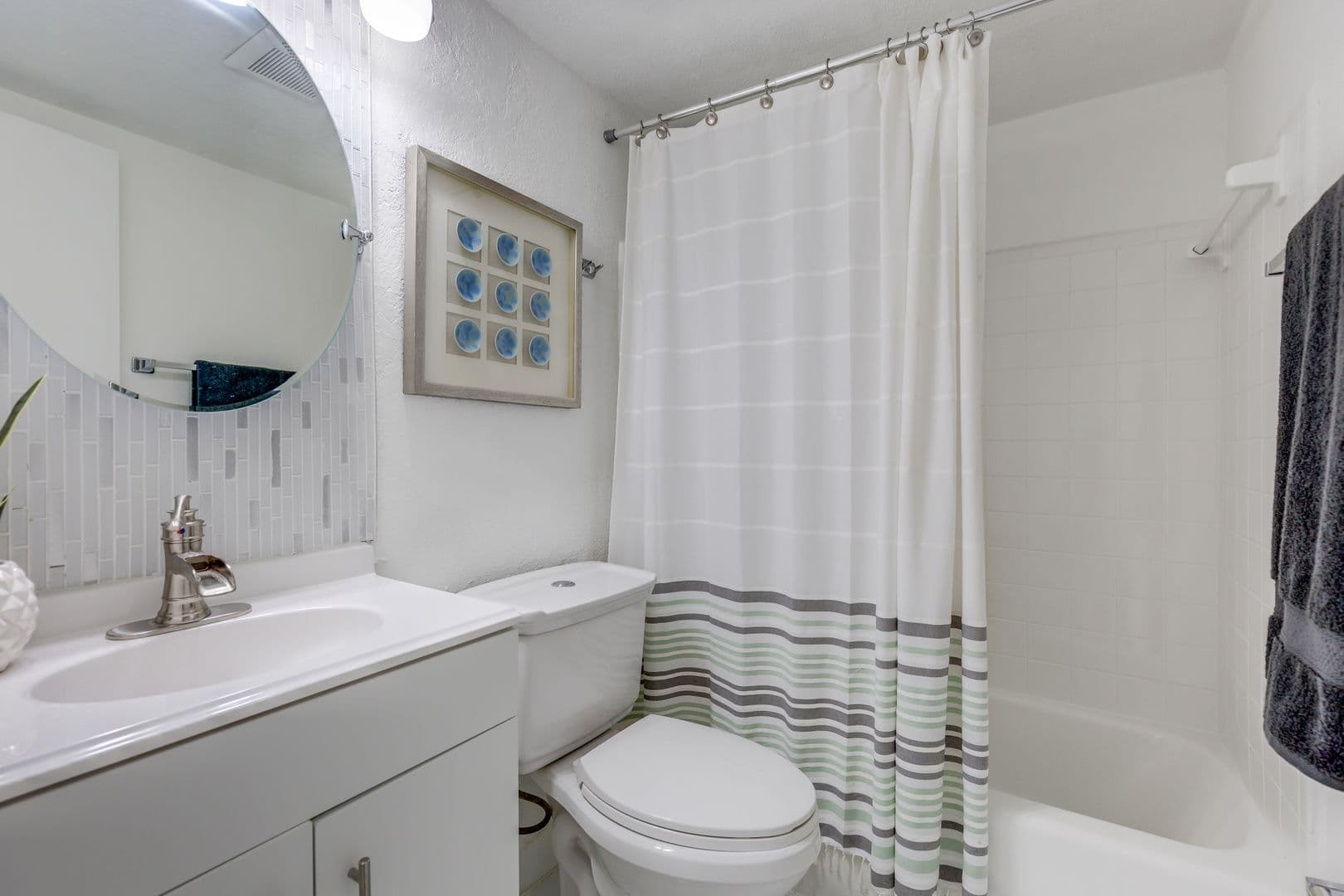 Miami Apartment: 1401 North West 103rd Street