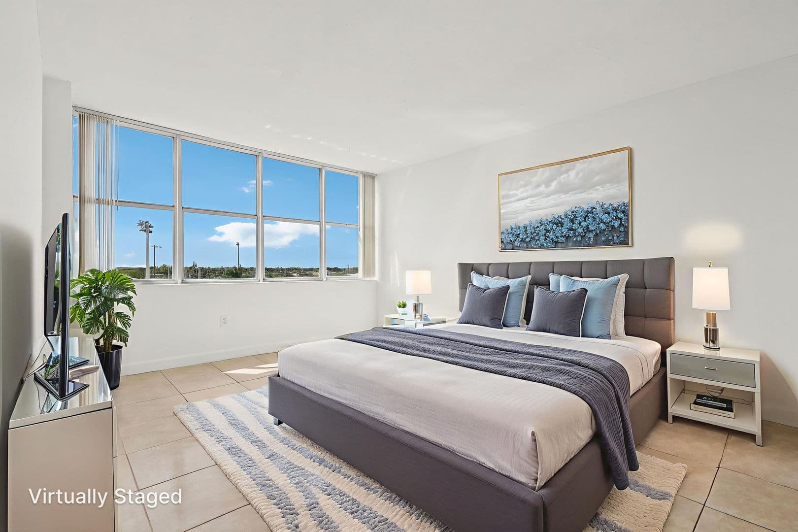 North Miami Beach Apartment: 1551 NE 167th ST