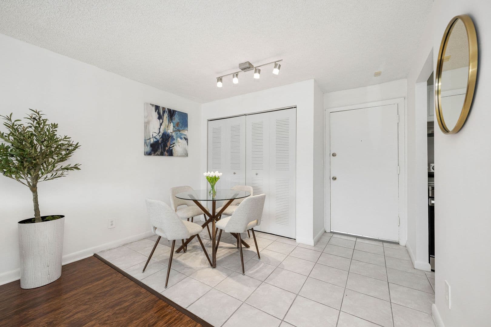 North Lauderdale Apartment: 8140 SW 22nd St