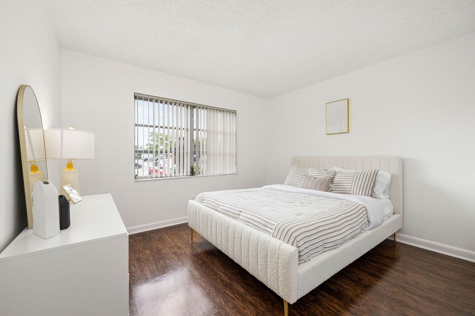 North Lauderdale Apartment: 8140 SW 22nd St