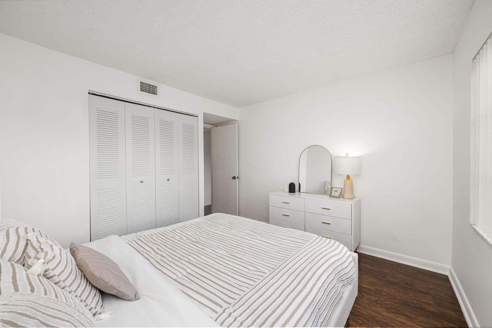 North Lauderdale Apartment: 8140 SW 22nd St