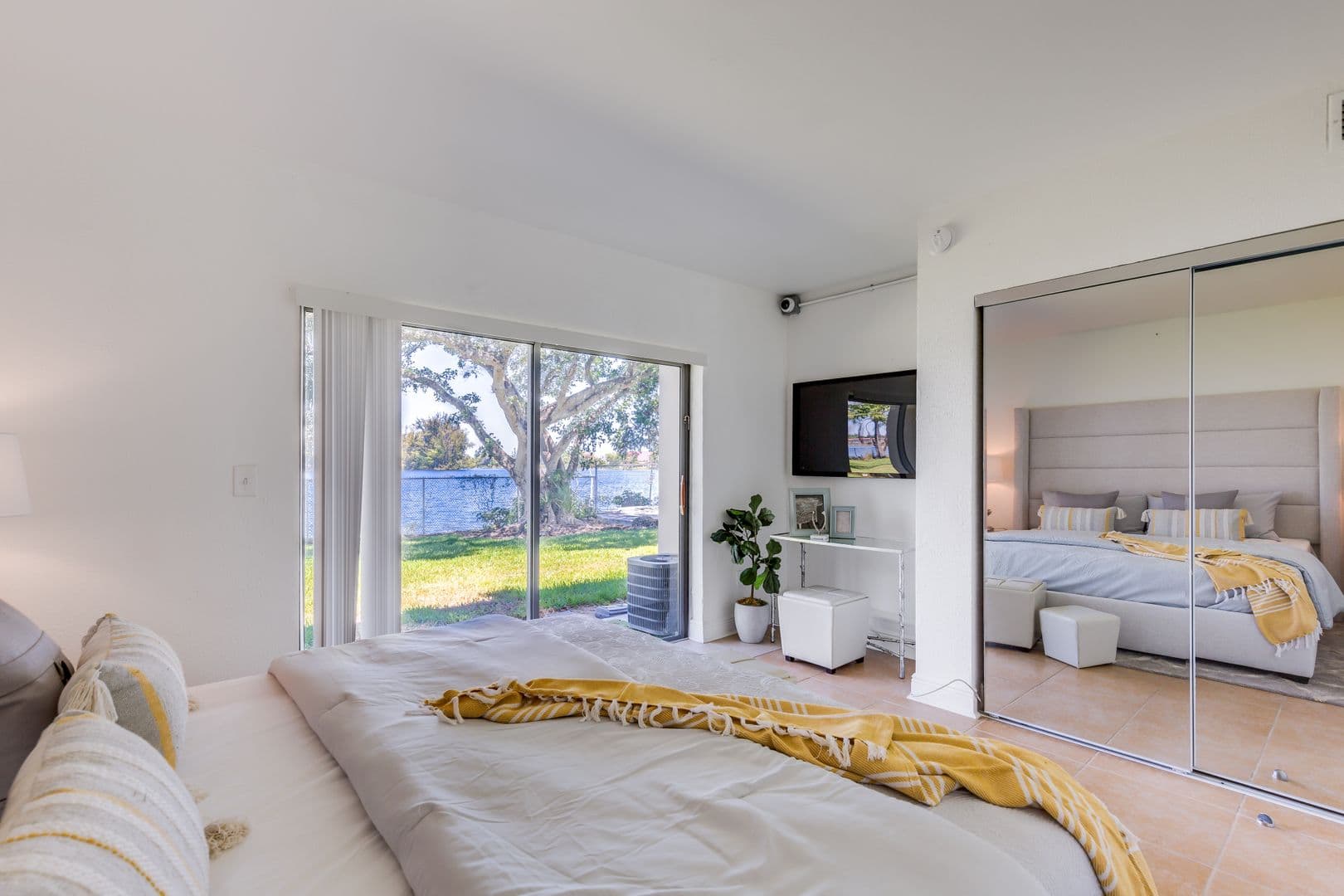Miami Apartment: 1401 North West 103rd Street