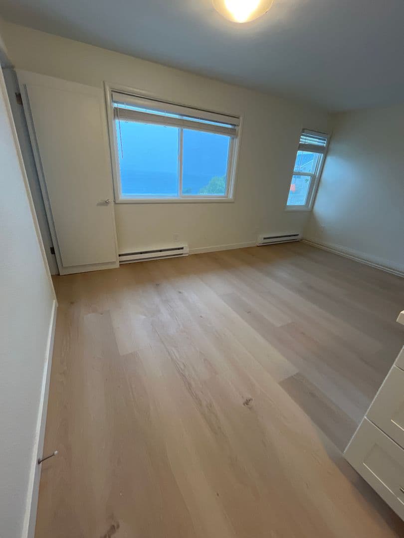 Bellingham Apartment: 490 S. State St