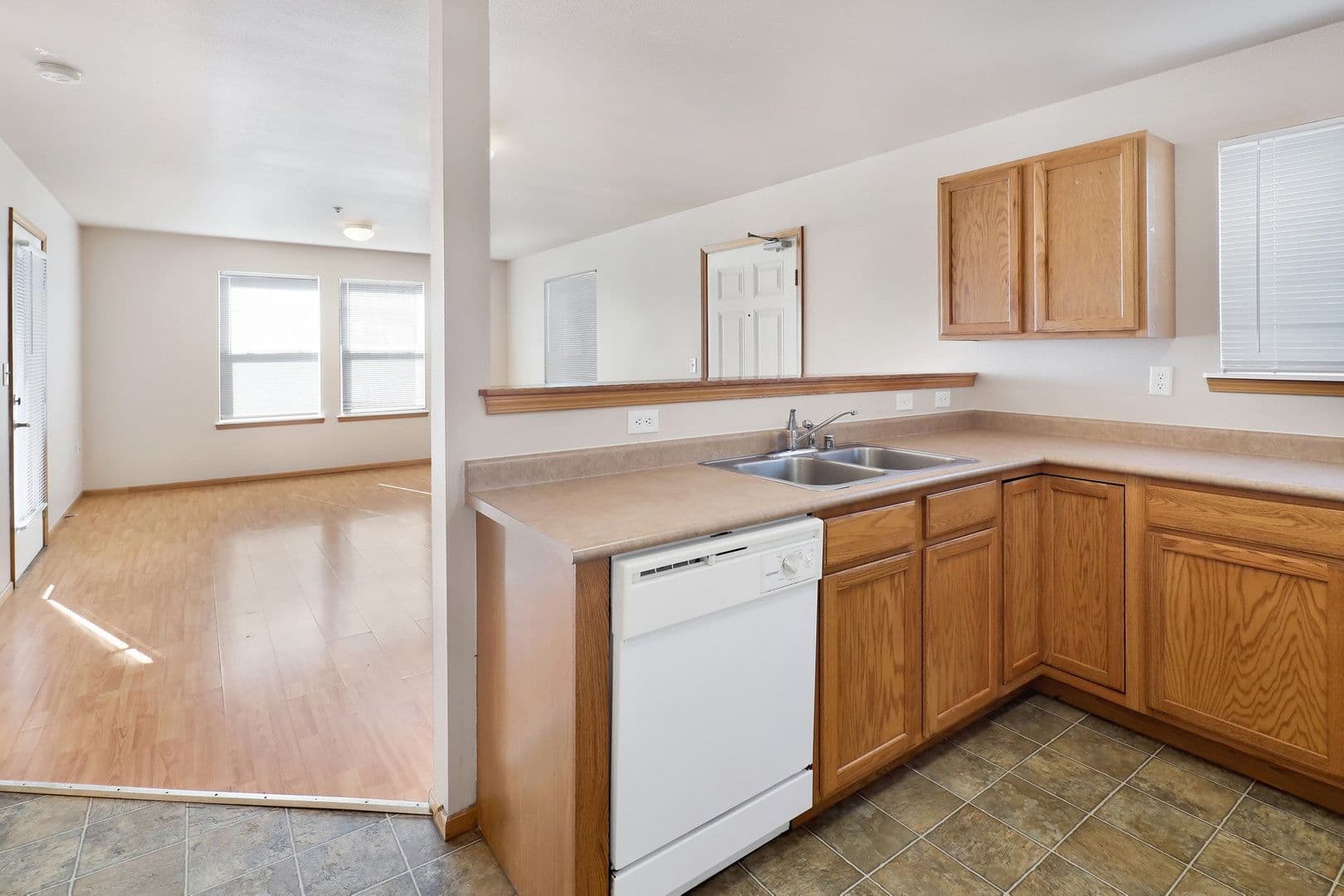 Bellingham Apartment: 230, 240 & 250 32nd Street