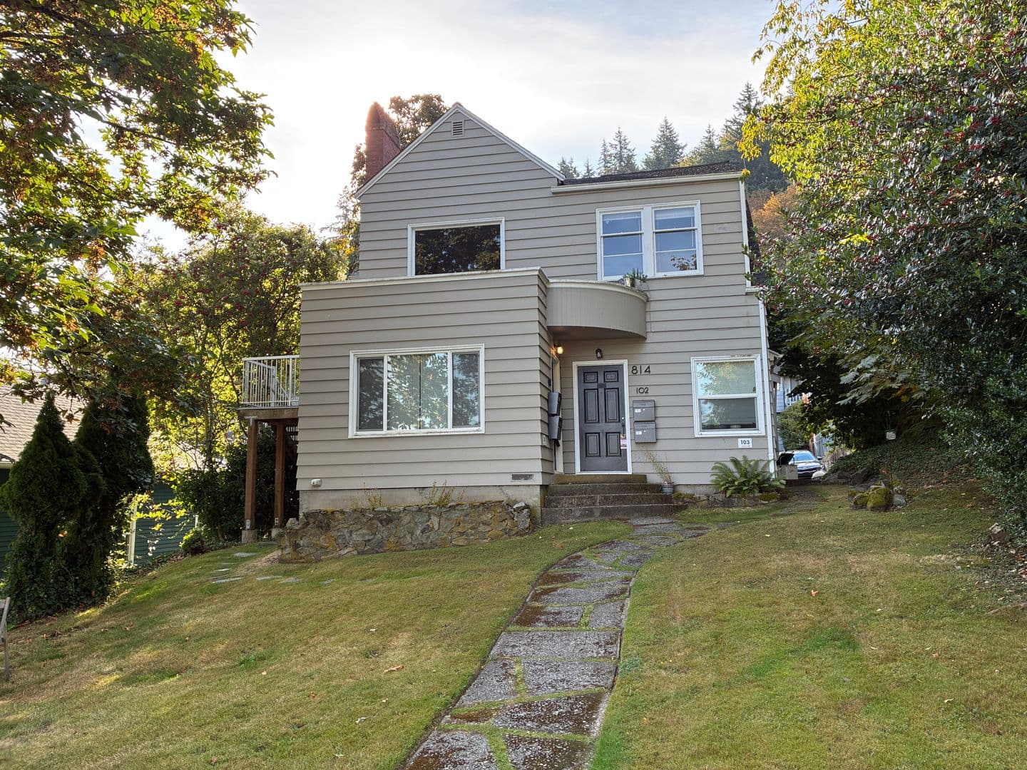 Bellingham Apartment: 814 High Street