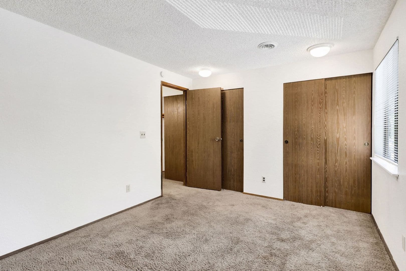 Bellingham Apartment: 316 and 320 Elwood Court