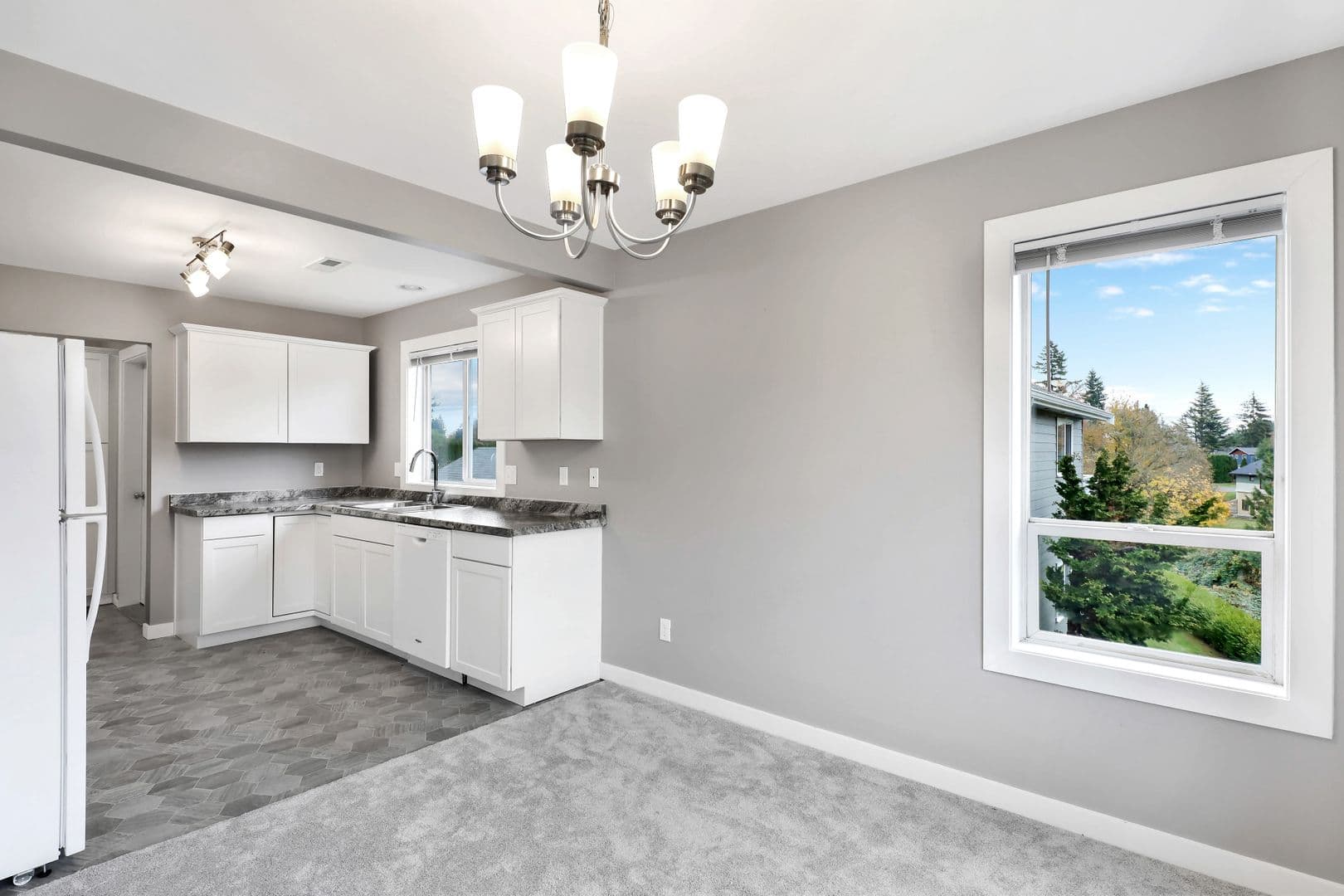 Lynden Apartment: 521 Main Place