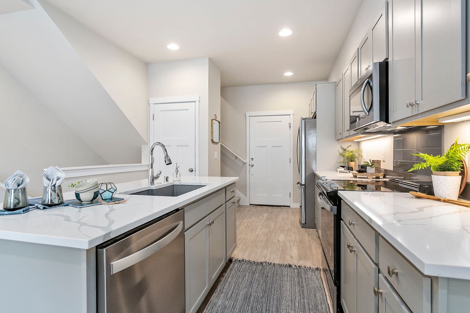 Bellingham Apartment: 4150 -4182 Track Street